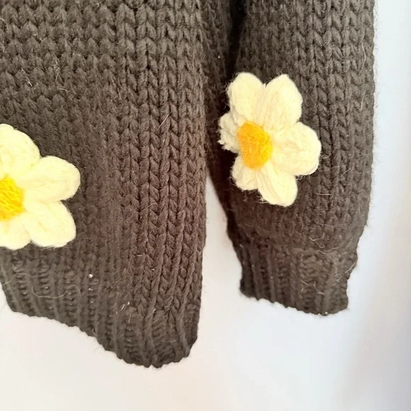 Baevely 3D Flower Cardigan Black Cream Yellow Daisies Oversized L - Picture 6 of 10